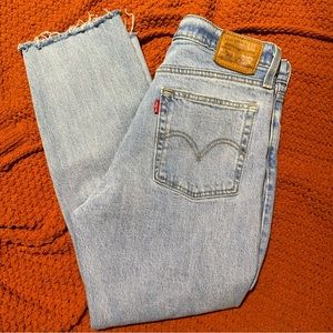 Levi’s Wedgie Straight Jeans 28’